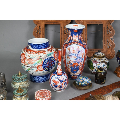 431 - A collection of oriental ceramics and collectables including three Japanese Imari vases (largest 25 ... 