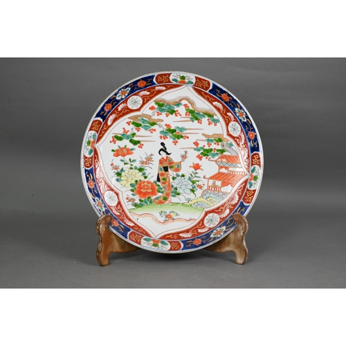 449 - Two late 19th century Japanese Imari chargers, Meiji period (1868-1912) painted in gilt highlighted ... 