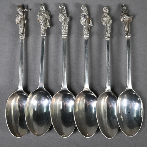 54 - Victorian set of twelve silver teaspoons with Apostle finials, Edmond Johnson, London 1895, 6.1oz