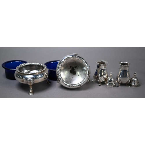 66 - Pair of Victorian silver circular open salts in the Georgian manner, on hoof feet, George Richards, ... 