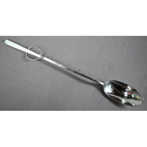 91 - Modern design long-handled preserve spoon by Gwendoline Whicker (Falmouth, Cornwall), with looped ro... 