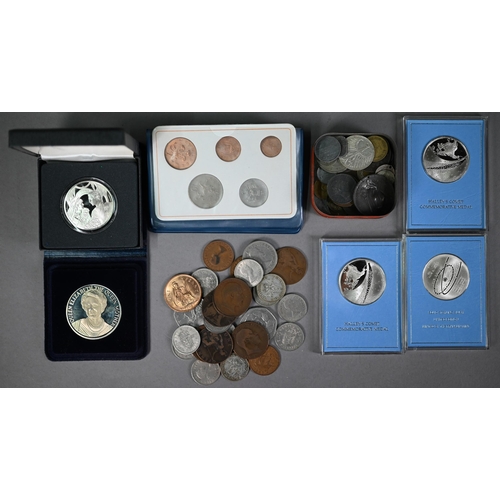 1153 - Four silver commemorative coins to/w two Coinage of Great Britain sets 1979/81 and various other coi... 