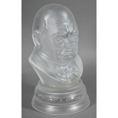 606 - Webb Corbett crystal glass limited edition bust of Winston Churchill, modelled by Eric Griffiths, no... 