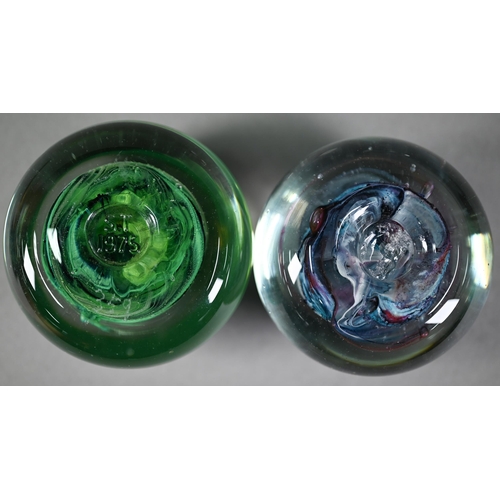 628 - Facetted glass pentagonal paperweight with floral canes and star-cut base, 6 cm diam to/w a Cornish ... 