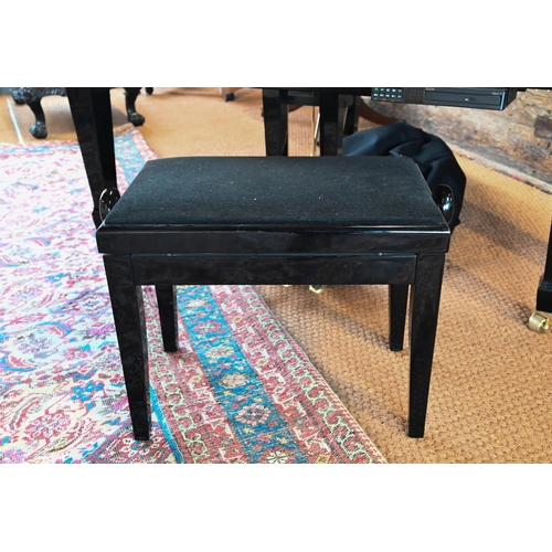 884 - A modern Challen gloss ebonised baby grand piano, frame no. GP148 1181587, fitted with an electric p... 