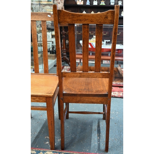 918 - A harlequin set of eight oak country dining side chairs, comprising four and two (8)