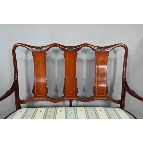 928 - A good Edwardian Sheraton Revival boxwood inlaid red walnut seven piece salon suite, comprising a tw... 