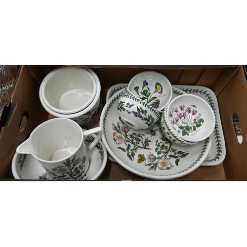 105 - Quantity of Portmeirion Botanic Garden tableware and cache-pots (box)