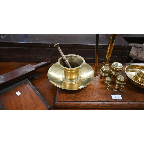 213 - Victorian W.T. Avery Class B apothecary's brass scales on teak base, c/w weights, to/w a Maw, Son &a... 