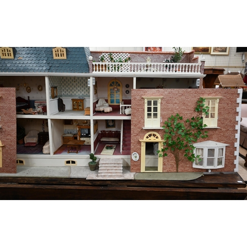 246 - Large mansion doll's house with extensive contents