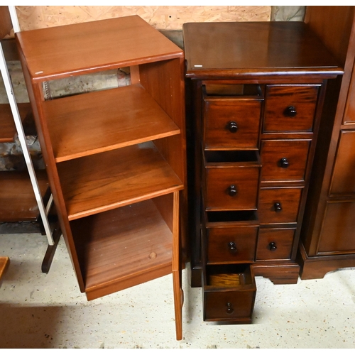 270 - A G-Plan teak bookcase with cupboard below, 48 x 47 x 101 cm h