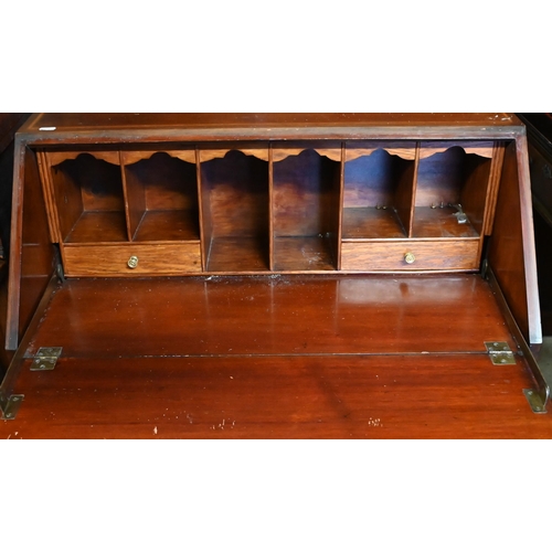 613 - A crossbanded mahogany bureau, 76 x 47 x 98 cm h