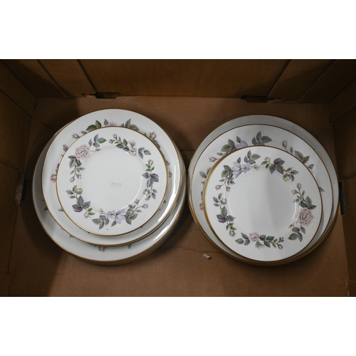 87 - Extensive Royal Worcester June Garland dinner/coffee service, 80 pieces including covers (2 boxes)