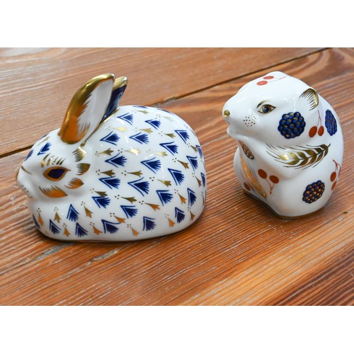 90A - Five Royal Crown Derby animal paperweights, seated cat 13 cm, field mouse 6 cm, rabbit 7 cm, frog 7.... 