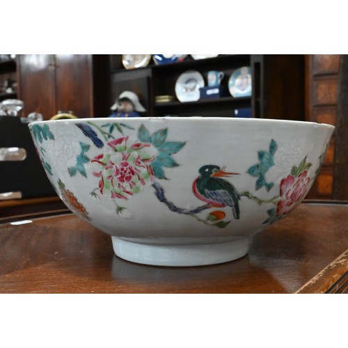 80A - An 18th century Chinese famille rose fluted punch bowl, Qianlong period (1736-95) Qing dynasty, pain... 