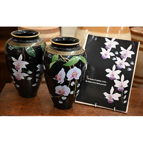 50 - Pair of Franklin Mint vases - 'of the Fragrant orchid', and 'of the Pristine Orchid' by Makoto Miyag... 