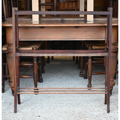 550 - Edwardian walnut clothes airer