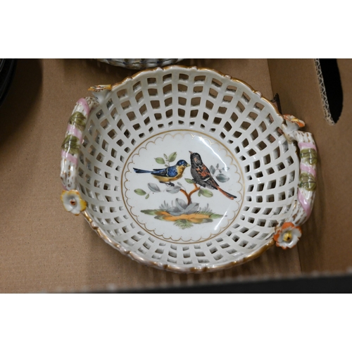 106 - Pair of 19th century ornithological Meissen baskets, painted with birds, 15 cm diam (restored and re... 