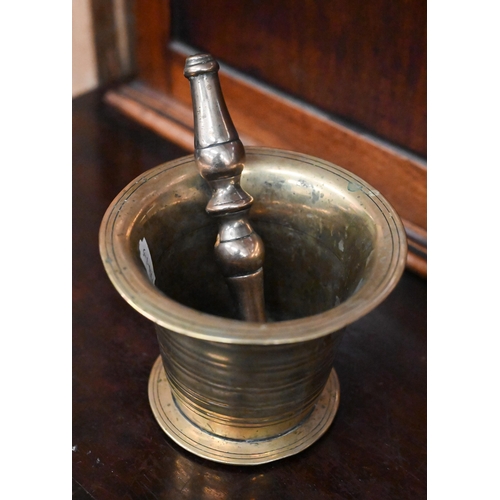 130 - Antique brass pestle and mortar, 12.5 cm diam