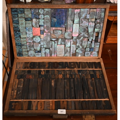 167 - Two trays of printing blocks - one with large letters, the other with emblems, insignia and motifs