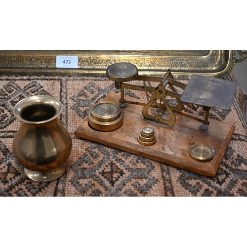 473 - Large copper oblong footbath with wrought iron handles to/w a set of postage scales with weight and ... 