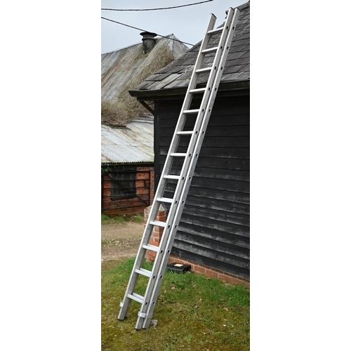 9 - A Youngman two section alloy ladder