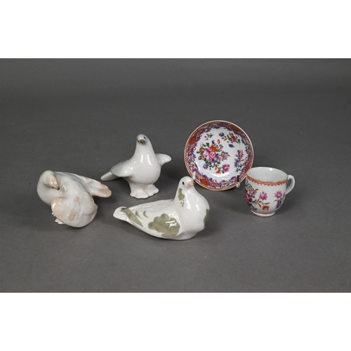 580A - An 18th century Chinese export famille rose miniature teacup, 4.5 cm h and saucer, 8.5 cm diameter, ... 