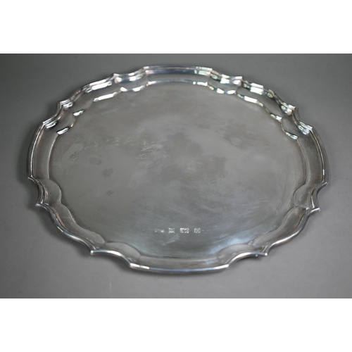 103 - Silver salver with moulded rim, David Hollander & Son, Birmingham 1984, 22.9oz, 31cm diameter