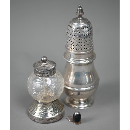 121 - A Britannia standard silver baluster sugar caster, D&J Welby Ltd., London 1915, 6.3oz, 16cm, to/... 