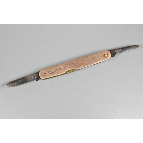 357 - A 9ct pocket knife with twin blades, 6.3 cm long