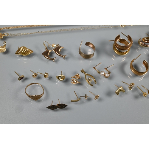 360 - A collection of old gold, mainly 9ct and including earrings, pendants, rings etc, approx 25.8g all i... 