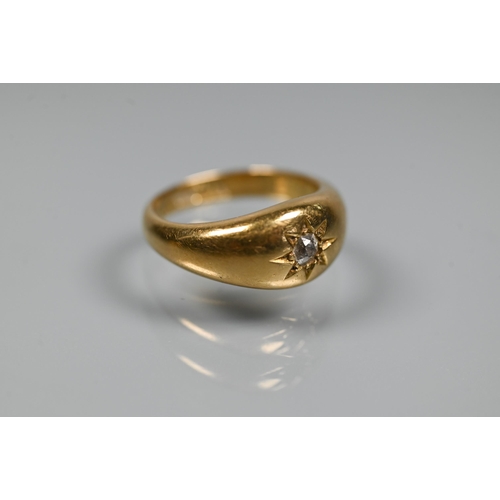 364 - An 18ct yellow gold ring set single diamond, size L, approx 9.2g all in to/w a yellow metal buckle r... 