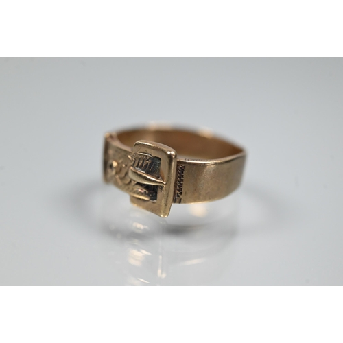 364 - An 18ct yellow gold ring set single diamond, size L, approx 9.2g all in to/w a yellow metal buckle r... 