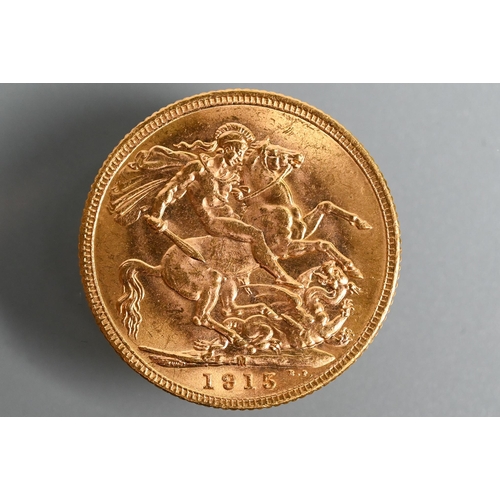 477 - A George V gold sovereign, dated 1915