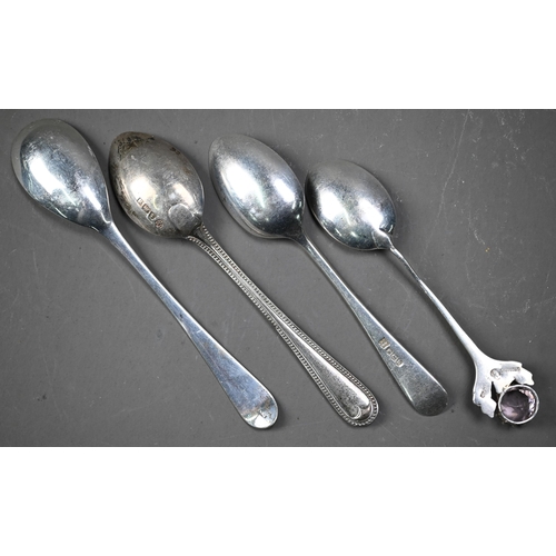 48 - Various oddments of silver flatware and cutlery, including dessert knives and forks (lacking handles... 