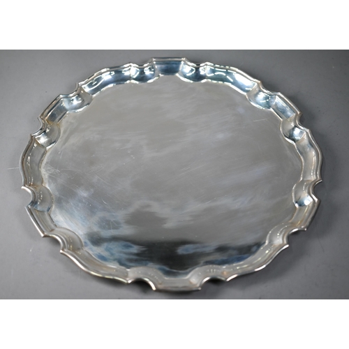 81 - Large circular silver salver with moulded pie-crust rim, Ellis & Co Ltd., Birmingham 1933, 25oz,... 