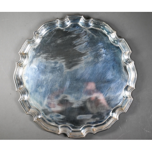 81 - Large circular silver salver with moulded pie-crust rim, Ellis & Co Ltd., Birmingham 1933, 25oz,... 