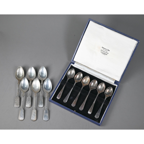 94 - A set of six Victorian Scottish silver fiddle pattern teaspoons, Robert Livingstone Christie, Edinbu... 