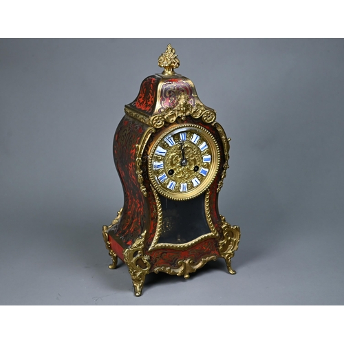 1014 - An antique French gilt metal mounted boulle mantel clock, the 8-day Rollin movement with gilt dial a... 