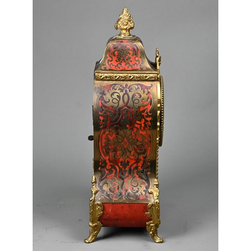 1014 - An antique French gilt metal mounted boulle mantel clock, the 8-day Rollin movement with gilt dial a... 