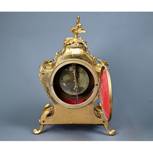 1015 - A French gilt ormolu cased 8-day fusee mantel clock, in the rococo style, with engine turned dial, 3... 