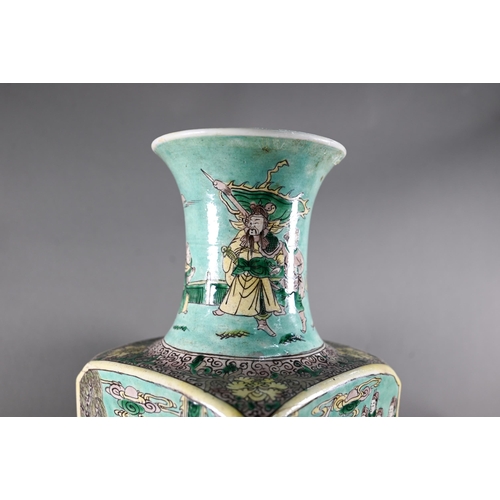 538 - A late 19th or early 20th century Chinese famille verte vase with flared cylindrical neck rising fro... 