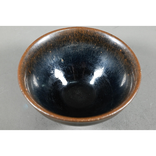 553 - A Chinese Jianyao 'Hares fur' bowl, Southern Song dynasty style, covered with a thick unctuous black... 