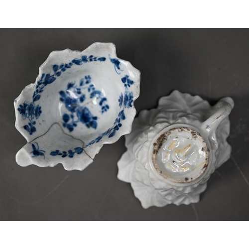 651 - Two first period Worcester porcelain butter boats with blue and white floral painted decoration, 8.5... 