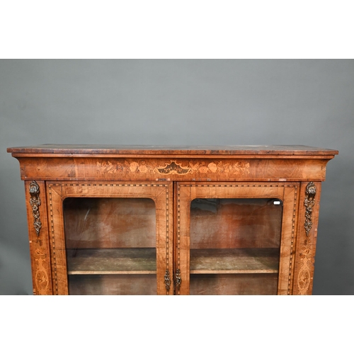 927 - A Victorian floral marquetry inlaid walnut display cabinet, with pair of glazed-in doors enclosing a... 