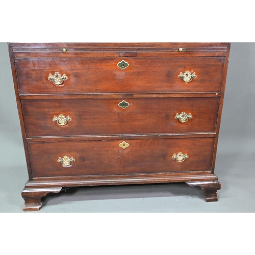 946 - A Georgian mahogany chest on chest, the blind fret moulded cornice over two short and three long gra... 