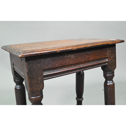 979 - A 17th century oak joint stool, 43 cmx 27 cm x 53 cm h