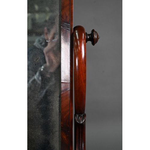 991 - A Georgian mahogany toilet mirror, on single drawer platform base, raised on moulded scroll feet, 58... 