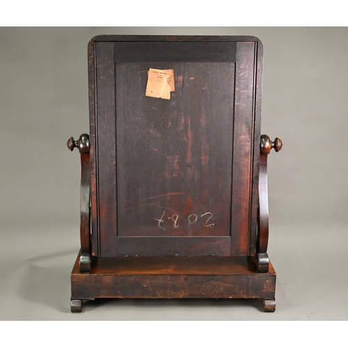 991 - A Georgian mahogany toilet mirror, on single drawer platform base, raised on moulded scroll feet, 58... 