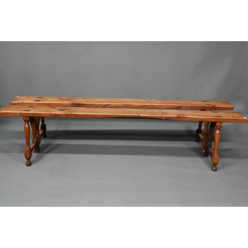 996 - A pair of elm plank benches, raised on turned frames, 200 cm x 18 cm x 45 cm h (2)